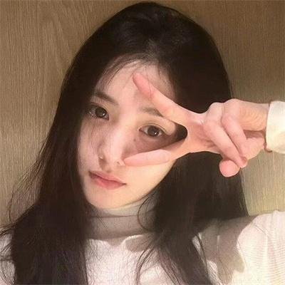 赤裸并存在著